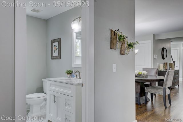 225 N Alexander Avenue, Royal Oak, MI 48067