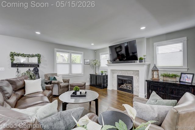 225 N Alexander Avenue, Royal Oak, MI 48067
