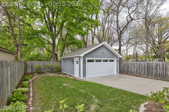 225 N Alexander Avenue, Royal Oak, MI 48067
