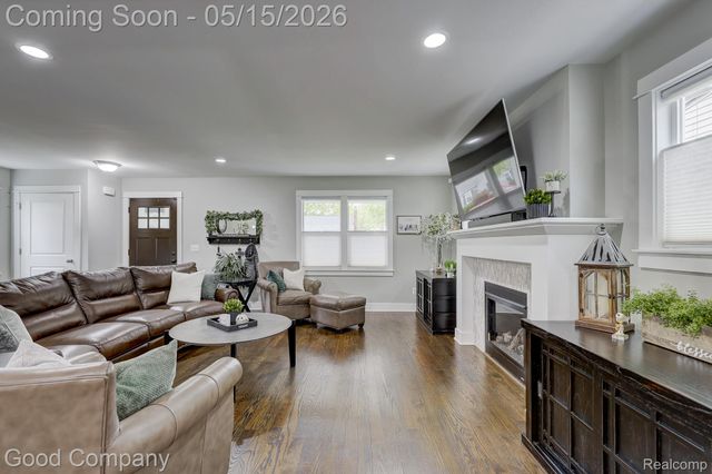 225 N Alexander Avenue, Royal Oak, MI 48067