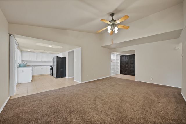 909 Ravencroft Drive, Garland, TX 75043