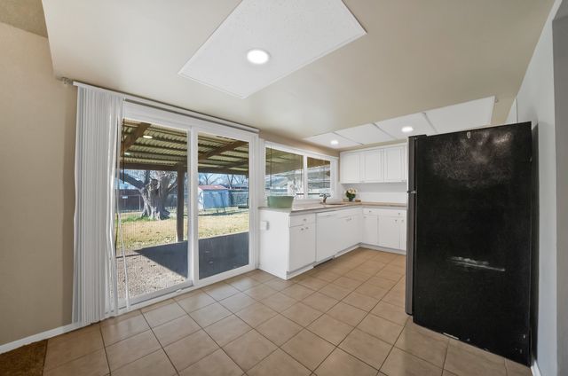 909 Ravencroft Drive, Garland, TX 75043