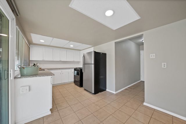 909 Ravencroft Drive, Garland, TX 75043