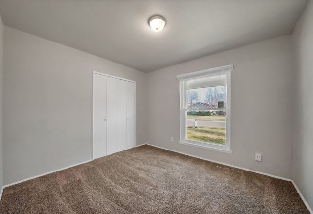 909 Ravencroft Drive, Garland, TX 75043