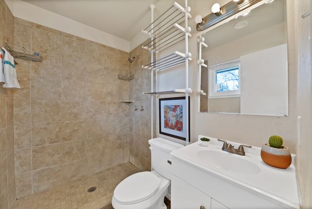 909 Ravencroft Drive, Garland, TX 75043