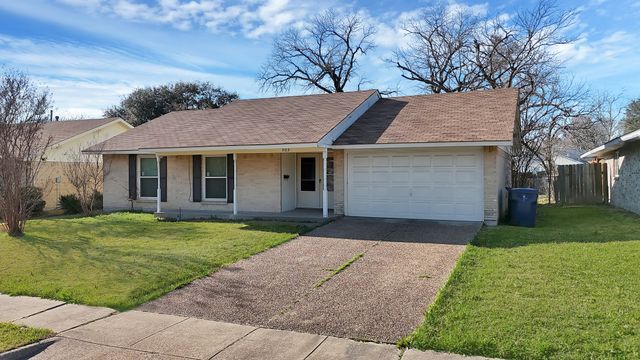 909 Ravencroft Drive, Garland, TX 75043