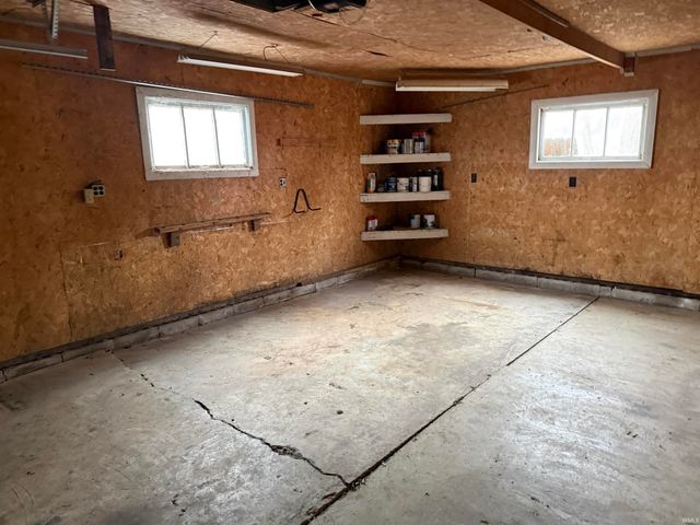 321 W Weber Drive, Muncie, IN 47303