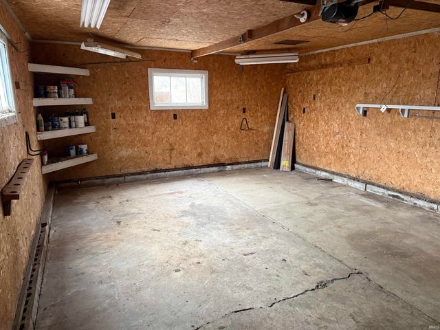 321 W Weber Drive, Muncie, IN 47303