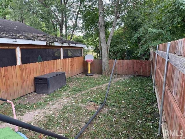 321 W Weber Drive, Muncie, IN 47303