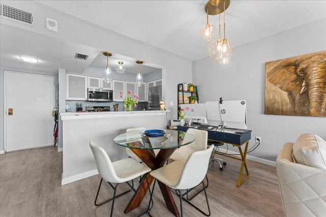 4900 BRITTANY DRIVE S 1808, St Petersburg, FL 33715