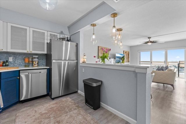 4900 BRITTANY DRIVE S 1808, St Petersburg, FL 33715