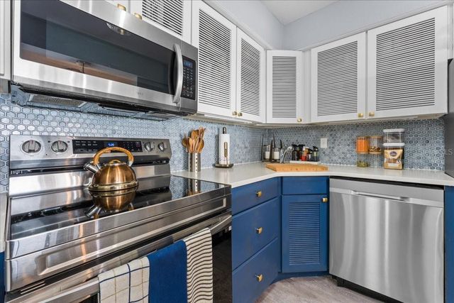 4900 BRITTANY DRIVE S 1808, St Petersburg, FL 33715