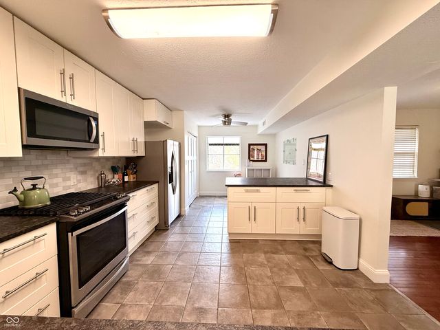 6873 Shore Island Drive, Indianapolis, IN 46220