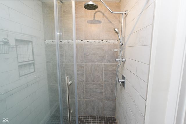 6873 Shore Island Drive, Indianapolis, IN 46220