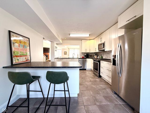 6873 Shore Island Drive, Indianapolis, IN 46220