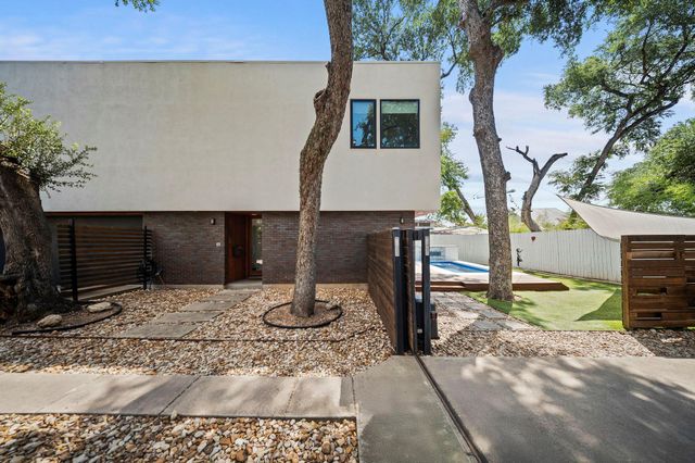 2017 Kinney Ave B, Austin, TX 78704