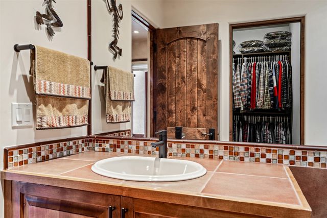 2951 Tesuque Overlook, Santa Fe, NM 87506