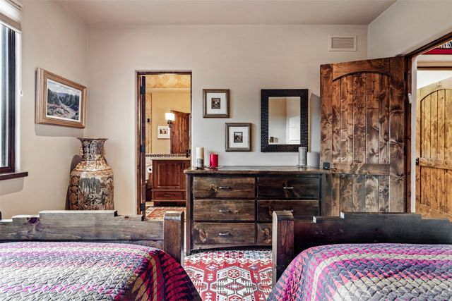 2951 Tesuque Overlook, Santa Fe, NM 87506