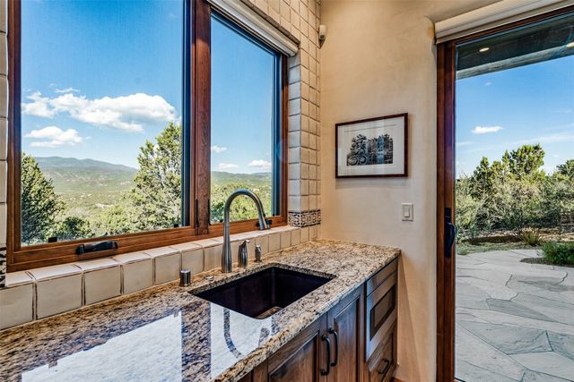 2951 Tesuque Overlook, Santa Fe, NM 87506