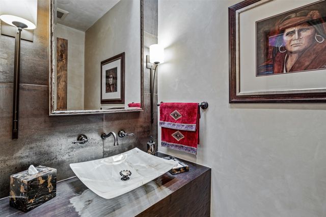 2951 Tesuque Overlook, Santa Fe, NM 87506