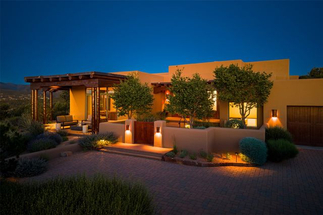 2951 Tesuque Overlook, Santa Fe, NM 87506