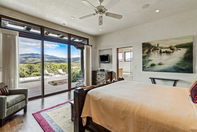 2951 Tesuque Overlook, Santa Fe, NM 87506
