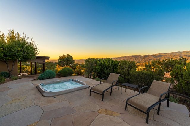 2951 Tesuque Overlook, Santa Fe, NM 87506