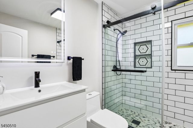 881 Bordentown Ave, Sayreville Boro, NJ 08879