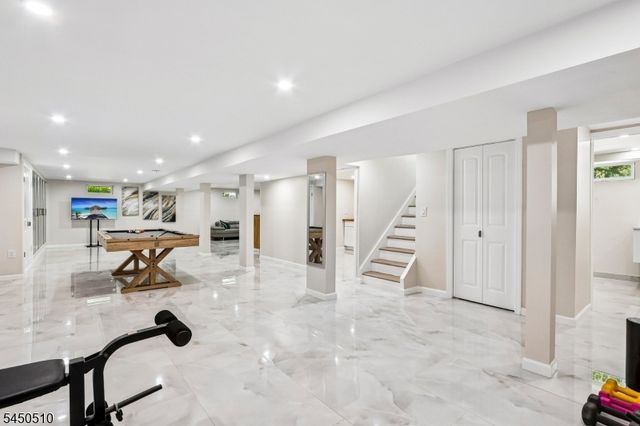 881 Bordentown Ave, Sayreville Boro, NJ 08879