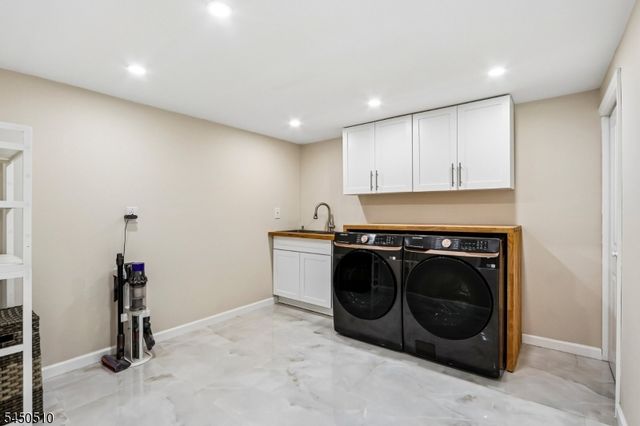 881 Bordentown Ave, Sayreville Boro, NJ 08879