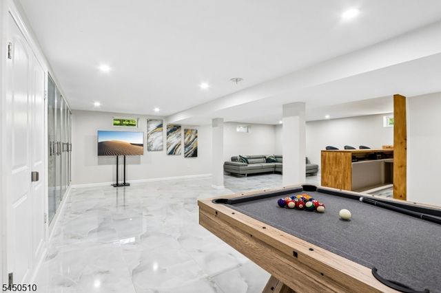 881 Bordentown Ave, Sayreville Boro, NJ 08879