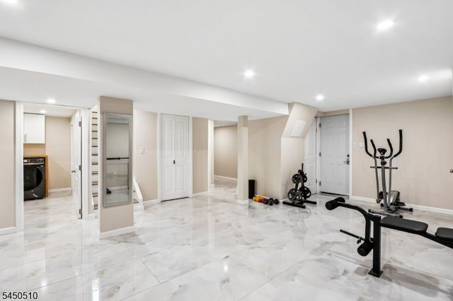 881 Bordentown Ave, Sayreville Boro, NJ 08879