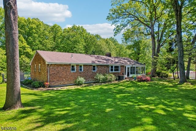 881 Bordentown Ave, Sayreville Boro, NJ 08879