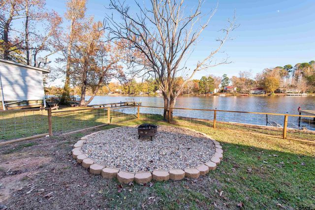 430 Omaha Drive, Omaha, TX 75571