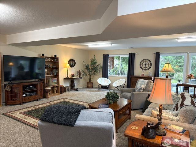 3201 318th Street, Ocean Park, WA 98640