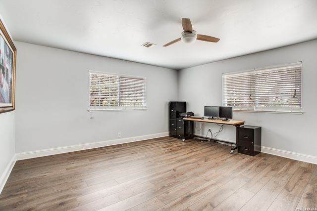 9730 Windwood Dr, Boerne, TX 78006