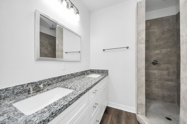 402 N 4th Street, Beasley, TX 77417