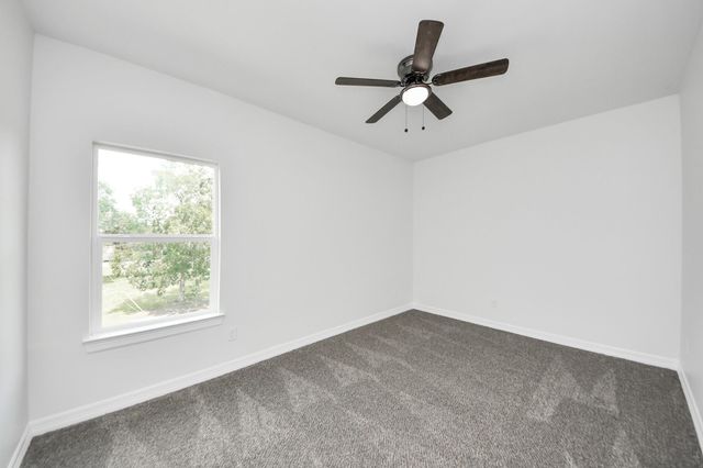 402 N 4th Street, Beasley, TX 77417