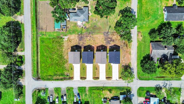 402 N 4th Street, Beasley, TX 77417