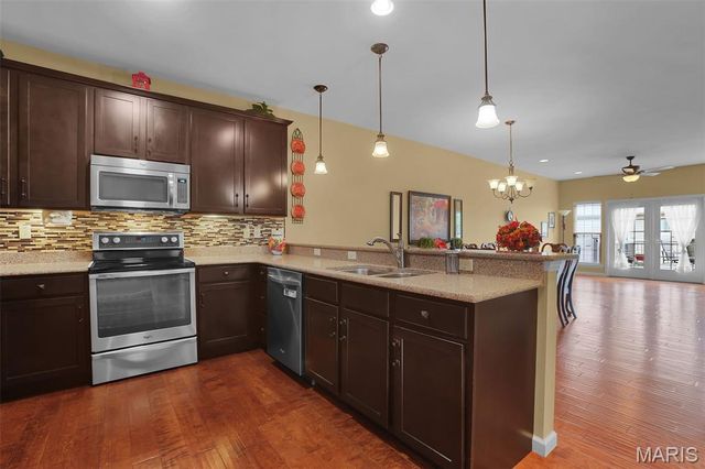 234 Coachgate Lane, Ballwin, MO 63021