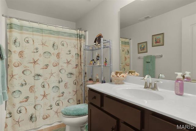 234 Coachgate Lane, Ballwin, MO 63021
