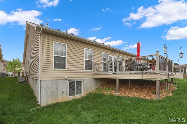 234 Coachgate Lane, Ballwin, MO 63021