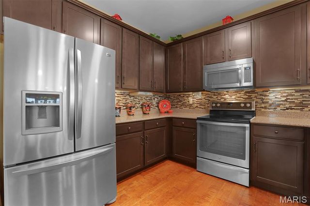 234 Coachgate Lane, Ballwin, MO 63021