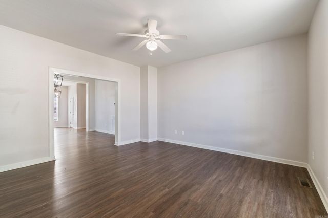 1403 Scott, Conway, AR 72032