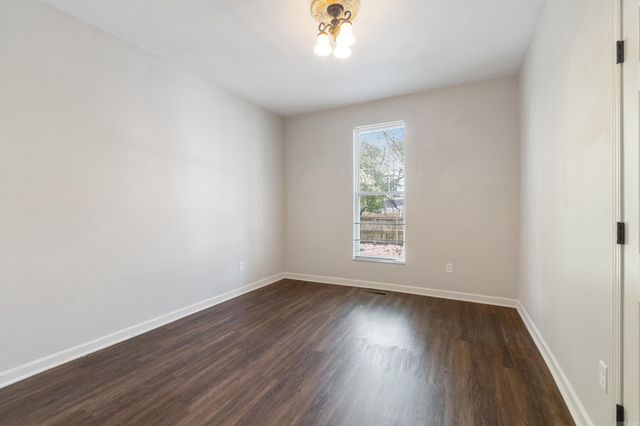 1403 Scott, Conway, AR 72032