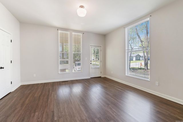 1403 Scott, Conway, AR 72032
