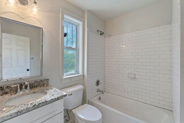 1403 Scott, Conway, AR 72032