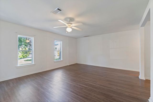 1403 Scott, Conway, AR 72032