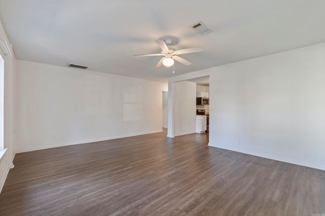 1403 Scott, Conway, AR 72032