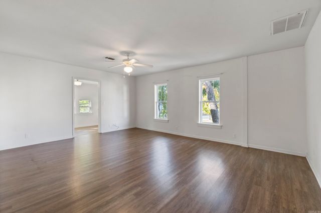 1403 Scott, Conway, AR 72032